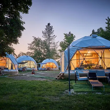 Glamping *