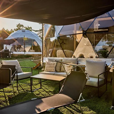 Glamping *