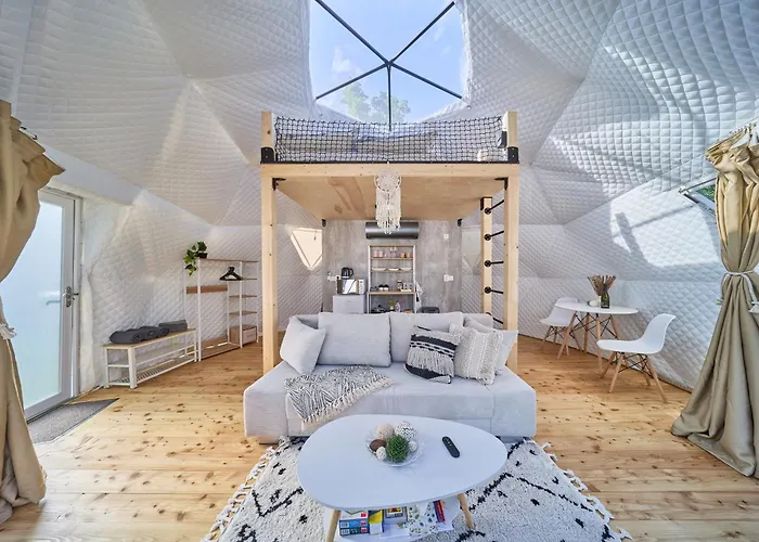 Glamping *
