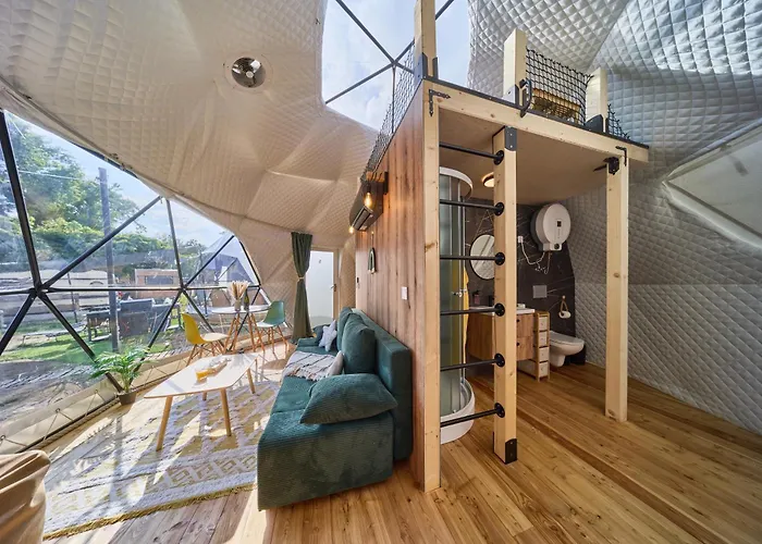 Glamping Luxe tent