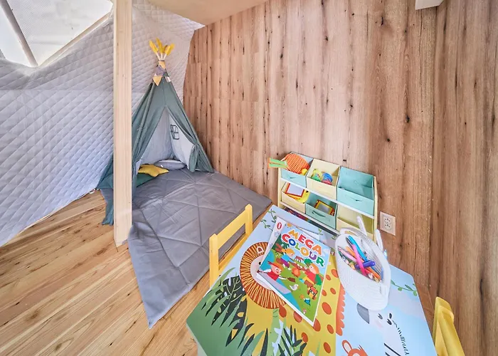 Glamping Luxe tent