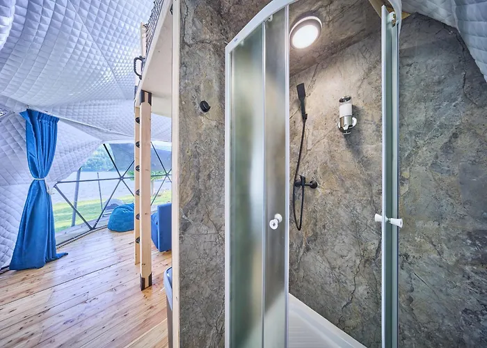 Glamping Luxe tent